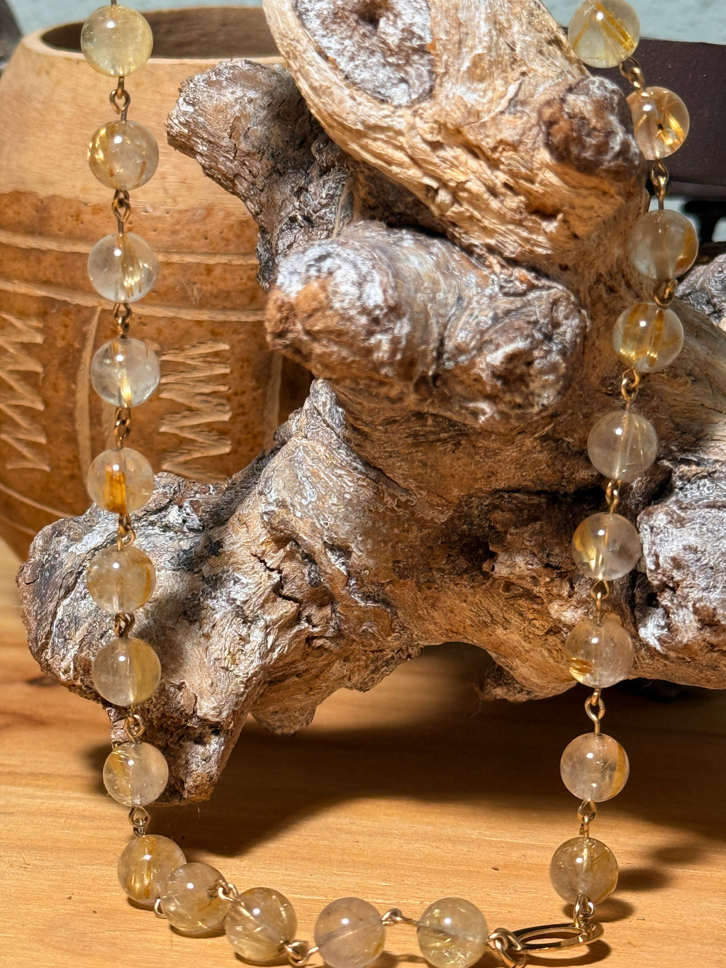 Umbral. Collar de Cuarzo Rutilado