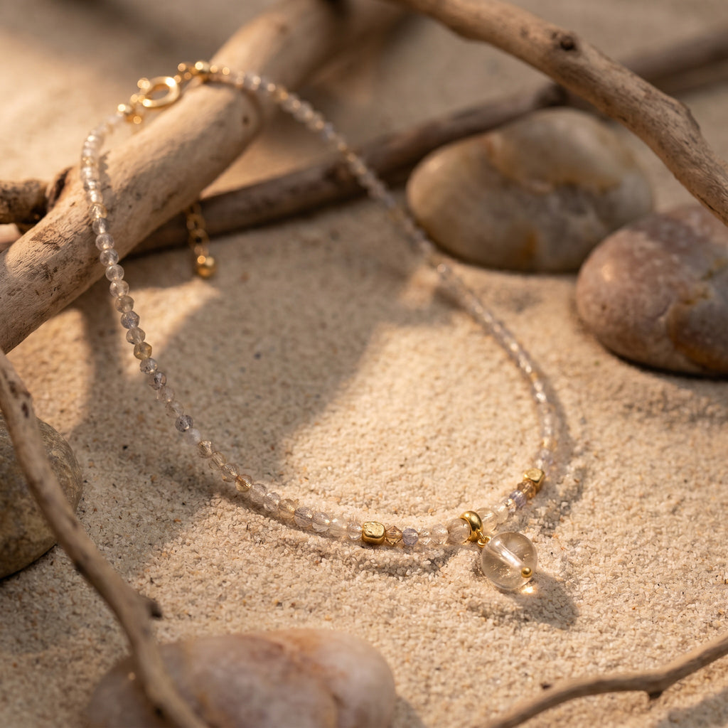 Silente. Collar Dorado